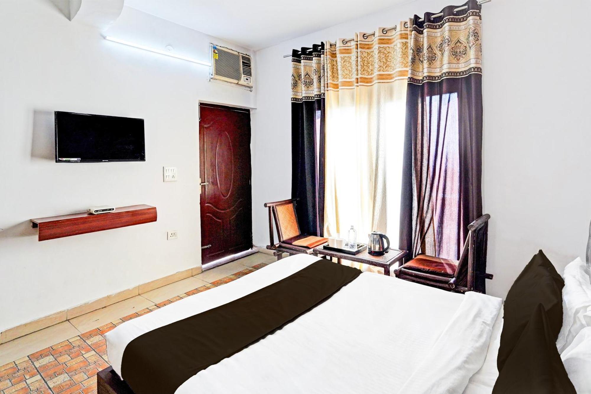 Super Hotel O Palm Dehradun Exterior foto